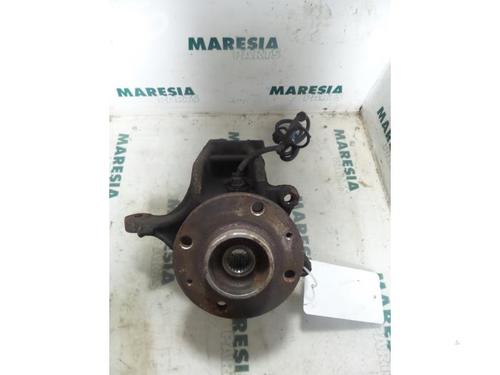 Used Right front steering knuckle PEUGEOT 207 (WA_, WC_) 1.4 16V (95 hp) 31456983