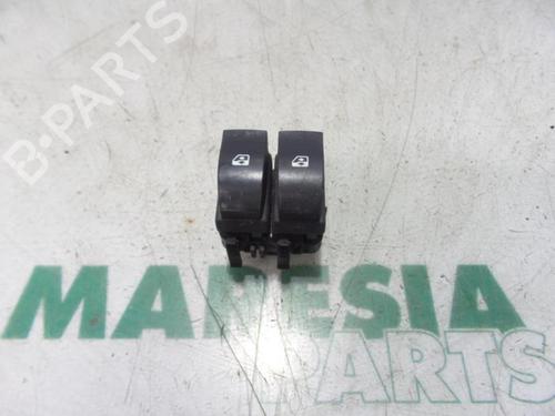 switch-renault-clio-ii-bb_-cb_-1998-1999-2000-2001-2002-2003-2004-2005-2006-2007-2008-2009-2010-2011-2012-2013-2014-2015-2016-31439071 main image