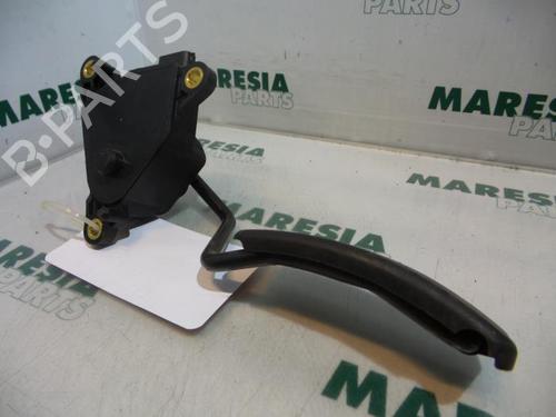 Used Electronic module RENAULT SCÉNIC II (JM0/1_) 2.0 (JM05, JM0U, JM1N, JM1U, JM2V) (135 hp) 31518166