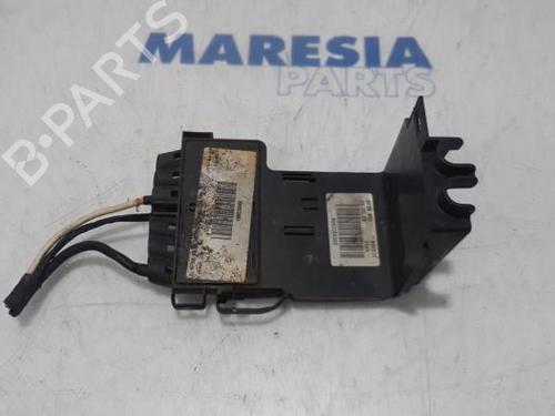 Used Fuse box PEUGEOT 308 CC (4B_) 1.6 16V (150 hp) 31480755