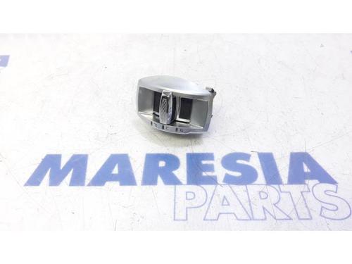 Comutador ALFA ROMEO MITO (955_) 1.4 Turbo MultiAir (955AXM1A, 955AXR11) (135 hp) 31525138