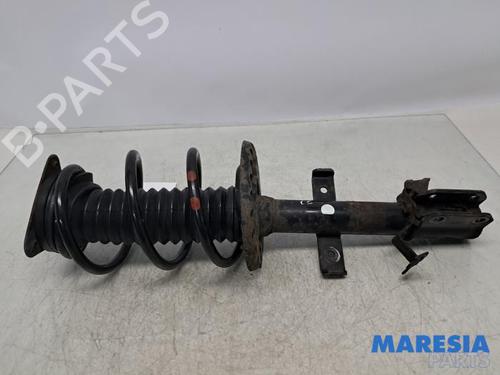 Used Right front shock absorber RENAULT CAPTUR I (J5_, H5_) 1.2 TCe 120 (120 hp) 31816542