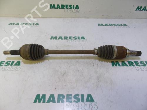 Used Left front driveshaft RENAULT CLIO III (BR0/1, CR0/1) 1.2 16V (BR02, BR0J, BR11, CR02, CR0J, CR11) (75 hp) 31498553