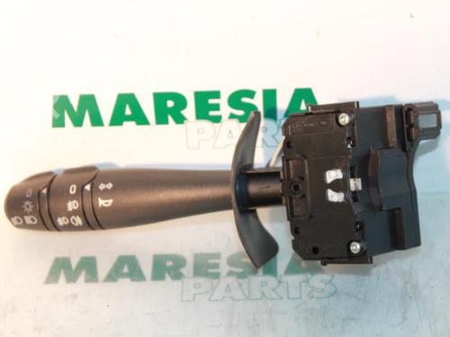 Used Steering column stalk RENAULT ESPACE III (JE0_) 2.0 16V (JE0N, JE0L, JE02) (140 hp) 31492164
