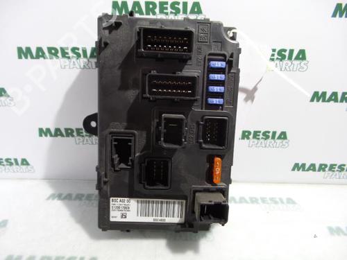 Used Control unit PEUGEOT 407 (6D_) 2.0 HDi 135 (6DRHRH, 6DRHRE, 6DRHRG, 6DRHRJ) (136 hp) 31449865