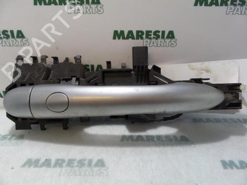 rear-right-exterior-door-handle-renault-megane-ii-bm01_-cm01_-2001-2002-2003-2004-2005-2006-2007-2008-2009-2010-2011-2012-31424246 main image