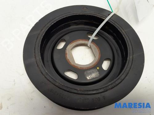 pulley-renault-trafic-iii-van-fg_-2014-31466760 main image