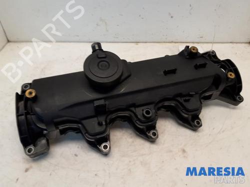 Used Valve cover Valve cover RENAULT SCÉNIC III (JZ0/1_) 1.5 dCi (110 hp) 31512557 31512557