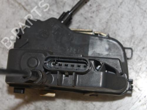 electronic-module-renault-megane-ii-estate-km01_-2003-2004-2005-2006-2007-2008-2009-2010-2011-2012-31494548 main image