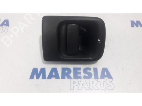 Used Exterior handle RENAULT MASTER II Van (FD) 2.5 dCi 120 (FD0M, FD0U, FD0W, FD2M, FD2W, FD3M, FD3U,... (115 hp) 31524056