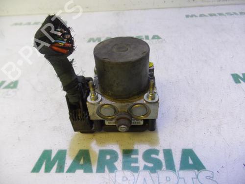 Used ABS pump FIAT STILO (192_) 1.6 16V (192_XB1A) (103 hp) 31393561