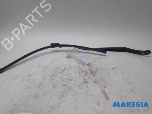 Used Front windshield wiper arm CITROËN DS4 (NX_) 1.6 VTi 120 (120 hp) 31516556