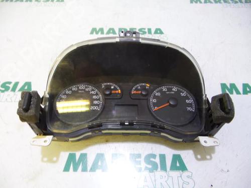 Used Instrument cluster FIAT PUNTO (188_) 1.2 60 (188.030, .050, .130, .150, .230, .250) (60 hp) 31514899