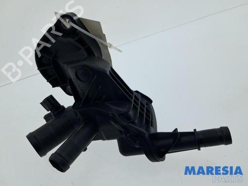 Used Thermostat housing Thermostat housing RENAULT CLIO IV (BH_) 0.9 TCe 90 (BHNF, BHMA, BHMH, BHJK, BHJR) (90 hp) 34571430 34571430