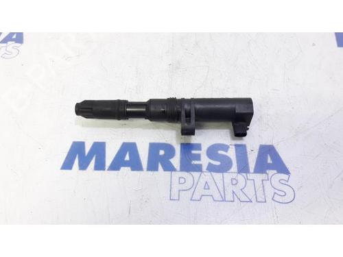 Used Ignition coil RENAULT SCÉNIC II (JM0/1_) 1.6 (JM0C, JM0J, JM1B) (113 hp) 31524587