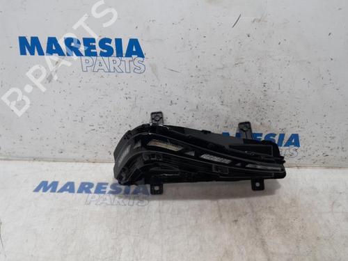 Høyre posisjonslys DS DS 3 / DS 3 CROSSBACK (UR_, UC_, UJ_) 1.2 PureTech 130 (URHNSS) (131 hp) 31537372