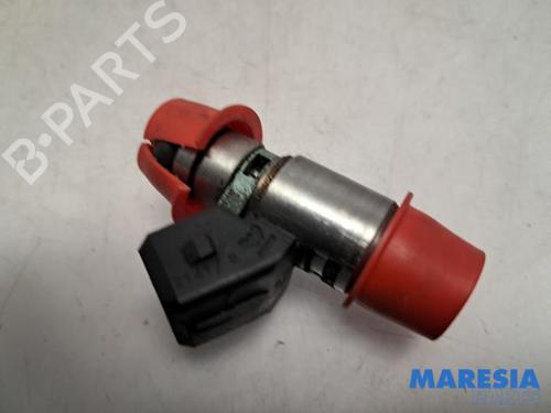 Used Injector FIAT PANDA (169_) 1.2 (169.AXB11, 169.AXB1A) (60 hp) 31414108