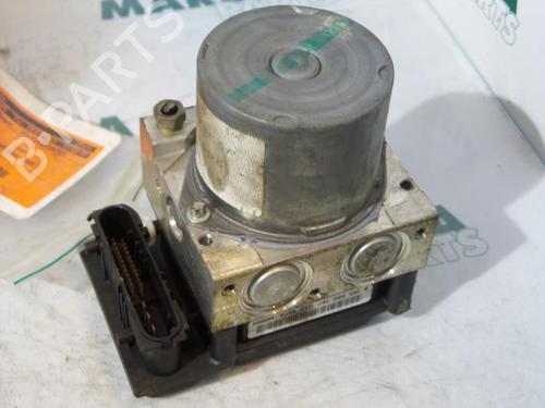 Used ABS pump RENAULT SCÉNIC II (JM0/1_) 2.0 (JM05, JM0U, JM1N, JM1U, JM2V) (135 hp) 31401642