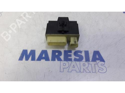 Used Electronic sensor PEUGEOT 308 SW II (LC_, LJ_, LR_, LX_, L4_) 1.6 BlueHDi 120 (120 hp) 31498375