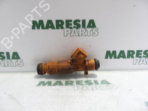Used Injector ALFA ROMEO 156 (932_) 1.6 16V T.SPARK (932A4) (112 hp) 31525589