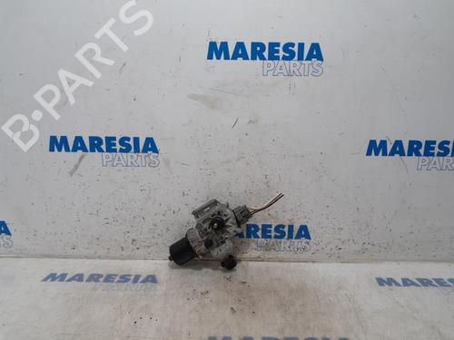 Used Front wiper motor RENAULT CAPTUR I (J5_, H5_) 1.2 TCe 120 (118 hp) 31448779