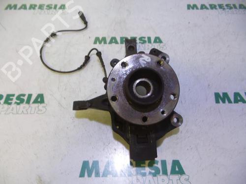 Used Right front steering knuckle RENAULT MEGANE III Grandtour (KZ0/1) 1.5 dCi (KZ09, KZ0D, KZ1G, KZ29, KZ14, KZ1W, KZ10, KZ1F,... (110 hp) 31474442