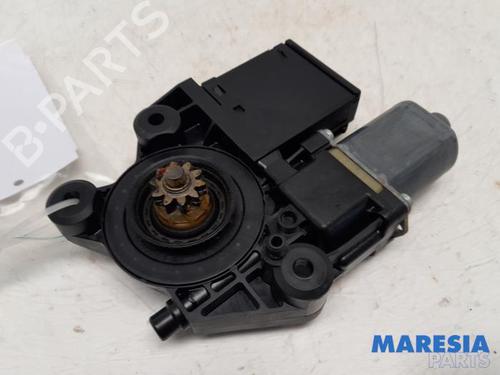 Used Electronic module Electronic module RENAULT MEGANE III Grandtour (KZ0/1) 1.4 TCe (KZ0F, KZ1V) (130 hp) 31405452 31405452