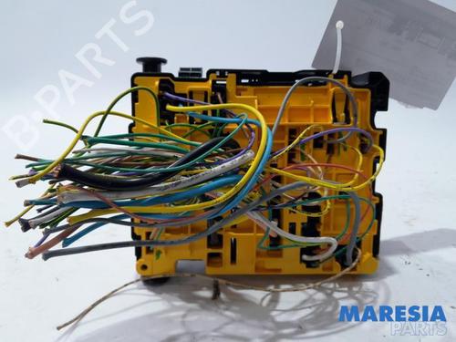 Fuse box PEUGEOT 208 I (CA_, CC_) 1.2 VTI 82 | BP31431913E1 