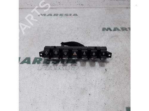 Comutador Comutador PEUGEOT 3008 I MPV (0U_) 1.6 VTi (120 hp) 31387166 31387166