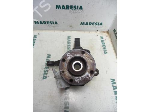 Used Right front steering knuckle RENAULT RAPID Box Body/MPV (F40_, G40_) 1.9 D (F40R) (54 hp) 31486368