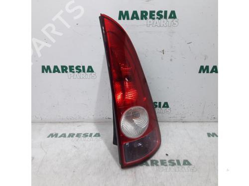 Used Right taillight RENAULT ESPACE IV (JK0/1_) 2.0 Turbo (JK0A, JK0B, JK0N) (163 hp) 31534088