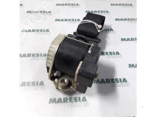 Used Rear right seatbelt FIAT STILO (192_) 1.8 16V (192AXC1A, 192BXC1A) (133 hp) 31479625