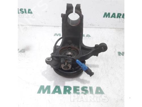 Used Right front steering knuckle PEUGEOT 208 I (CA_, CC_) 1.4 HDi (68 hp) 31504588
