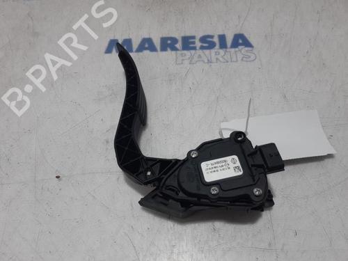 electronic-module-renault-clio-iv-grandtour-kh_-2012-2013-2014-2015-2016-2017-2018-2019-2020-2021-31416954 main image