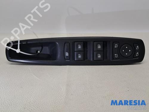 Schakelaar RENAULT SCÉNIC III (JZ0/1_) 1.6 16V (JZ0U, JZ1B) (110 hp) 31816554