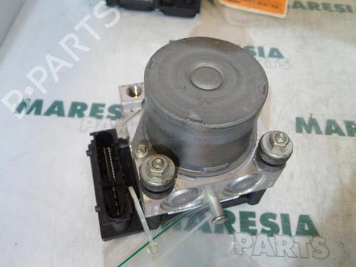 abs-pump-renault-clio-iii-br01-cr01-2005-2006-2007-2008-2009-2010-2011-2012-2013-2014-31496475 main image