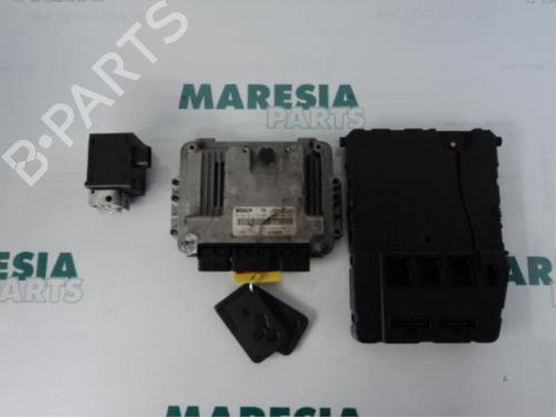 Used Engine control unit (ECU) RENAULT GRAND SCÉNIC II (JM0/1_) 1.9 dCi (JM0G, JM12, JM1G, JM2C) (120 hp) 31384342