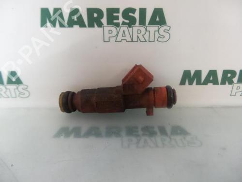 injector-alfa-romeo-156-932_-1997-1998-1999-2000-2001-2002-2003-2004-2005-31425446 main image