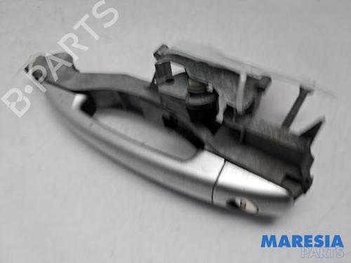 front-left-exterior-door-handle-peugeot-208-i-ca_-cc_-2012-2013-2014-2015-2016-2017-2018-2019-2020-2021-31383799 main image