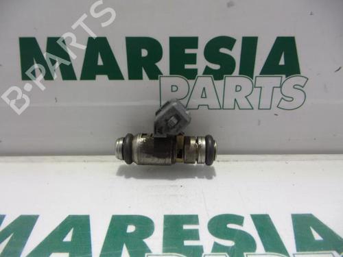 injector-renault-megane-scenic-ja01_-1996-1997-1998-1999-2000-2001-31518993 main image