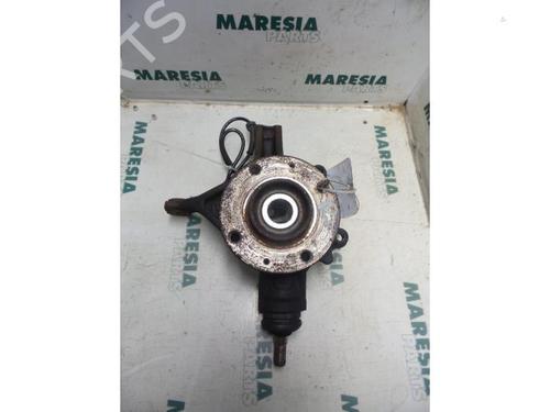 Used Right front steering knuckle CITROËN C4 I (LC_) 1.6 16V (109 hp) 31487788