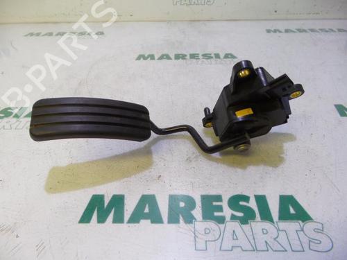 electronic-module-renault-clio-iii-br01-cr01-2005-2006-2007-2008-2009-2010-2011-2012-2013-2014-31402279 main image