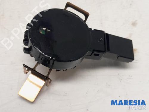 Sensor electrónico PEUGEOT 308 II (LB_, LP_, LW_, LH_, L3_) 1.6 BlueHDi 120 (120 hp) 31420835