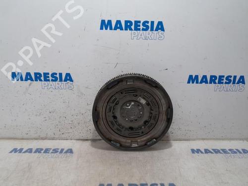 Used Flywheel RENAULT CAPTUR I (J5_, H5_) 1.2 TCe 120 (118 hp) 31416640