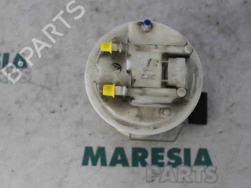 Used Fuel pump FIAT CROMA (194_) 1.9 D Multijet (194AXC1B, 194AXC12) (150 hp) 31453023