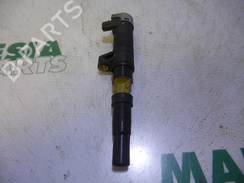 Used Ignition coil RENAULT MEGANE II Saloon (LM0/1_) 1.6 (113 hp) 31527107