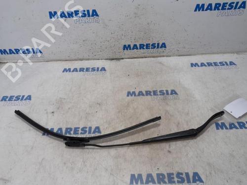 Front windshield wiper arm CITROËN C3 II (SC_) 1.2 VTi 82 | BP31485362C143 - Image 2