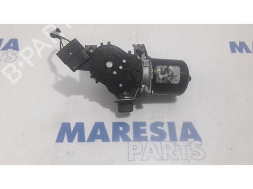 Used Front wiper motor Front wiper motor RENAULT MEGANE III Grandtour (KZ0/1) 1.5 dCi (KZ09, KZ0D, KZ1G, KZ29, KZ14, KZ1W, KZ10, KZ1F,... (110 hp) 31441600 31441600