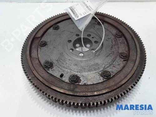 Used Flywheel RENAULT MEGANE III Hatchback (BZ0/1_, B3_) 1.5 dCi (BZ0C) (90 hp) 31452511