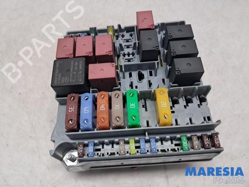 Sikringsdåse ABARTH 500 / 595 / 695 1.4 (312.AXY11, 312.AXY1A) (145 hp) 31391544